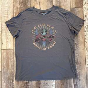 Journey Freedom World Tour 2023 Concert T Shirt Rock Band Tee Large